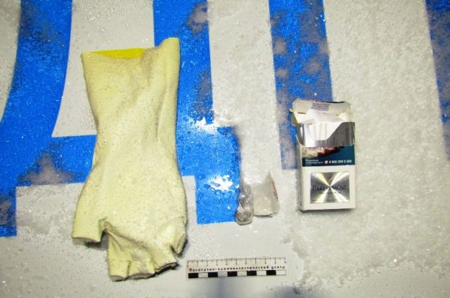 В Прикамье поймали пассажира БМВ, выбросившего из окна перчатку с кокаином
