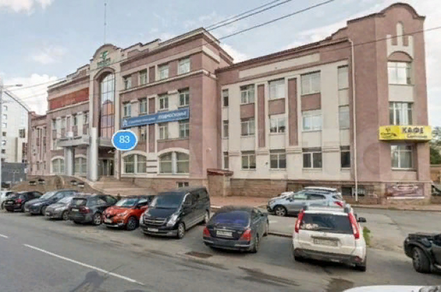 Здание бывшего банка в центре Челябинска выставили на продажу за 250 млн