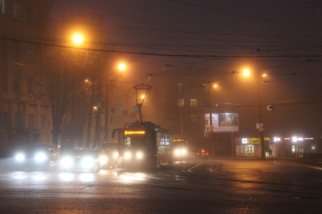 Мужчина вышел из трамвая и попал под «Камаз» в Смоленске – ГИБДД