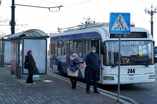 В Хабаровске замерзают троллейбусы