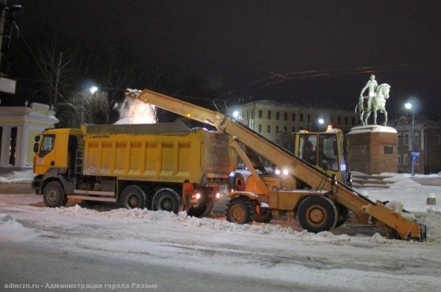 Мэрия Рязани назвала улицы, с которых ночью вывозили снег