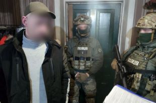 В Донецкой области мужчина получил выстрел в спину через окно