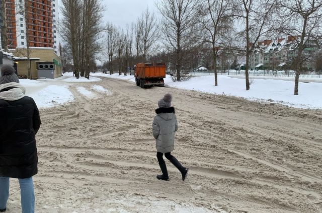 Как в Ярославле убирают снег в спальных районах