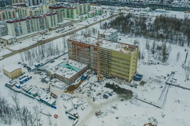 Больницу на юге Кузбасса построили на 50 процентов