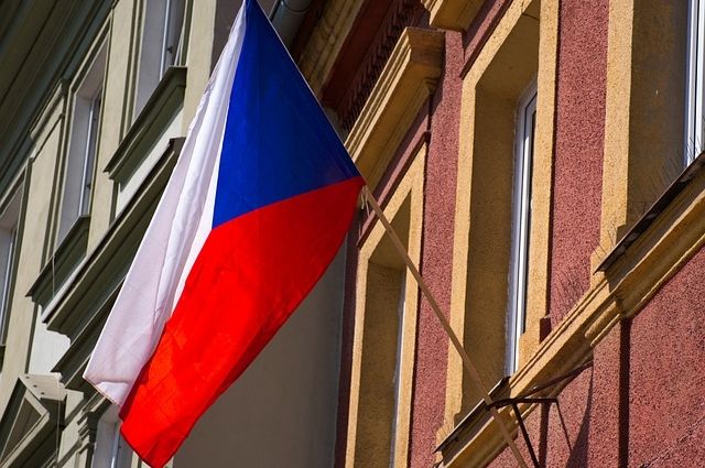В Чехии заподозрили бывшего военного РФ в причастности к взрывам на складах