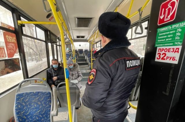 60 нарушителей масочного режима выявили в общественном транспорте Ростова