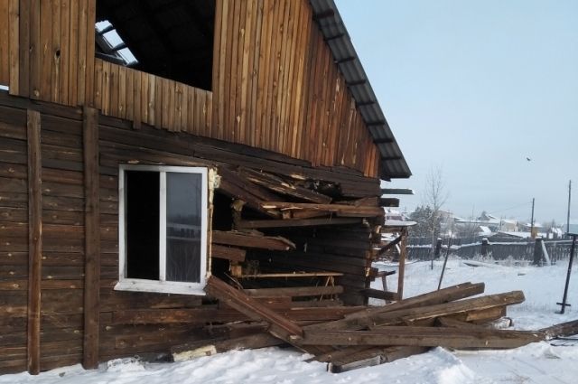 Деревянные строения в одном из садоводств Братска снесли по решению суда