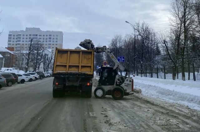 За субботу и воскресенье с улиц Ульяновска вывезли 472 самосвала снега
