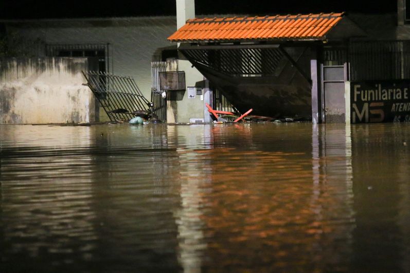 Затопленная улица в Кайейрасе