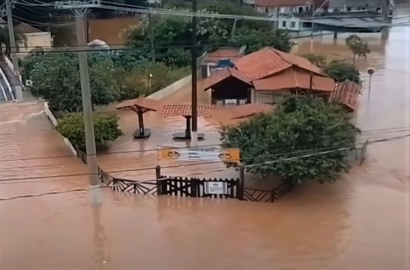 Наводнение, вызванное проливными дождями