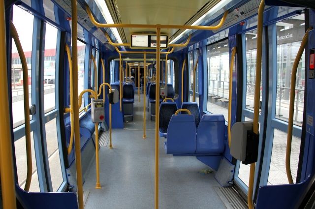 Число пассажиров в автобусах Красноярска упало на 20% из-за волны ковида