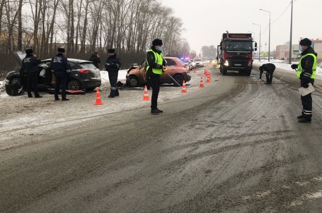 В Екатеринбурге в дорожной аварии погиб человек