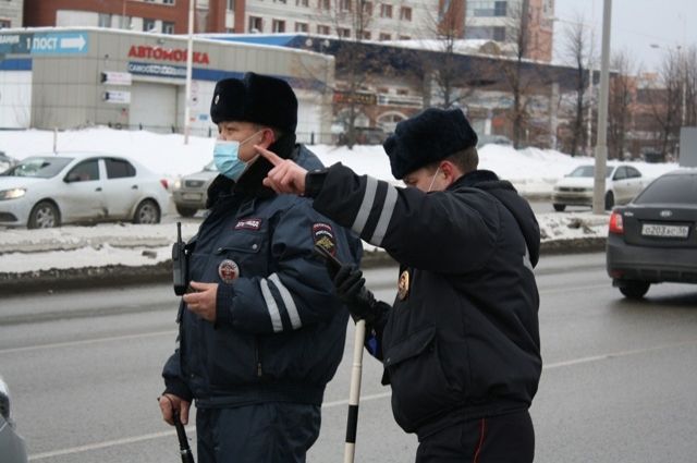 В поиске угнанных авто свердловским сотрудникам ГИБДД поможет «Паутина»