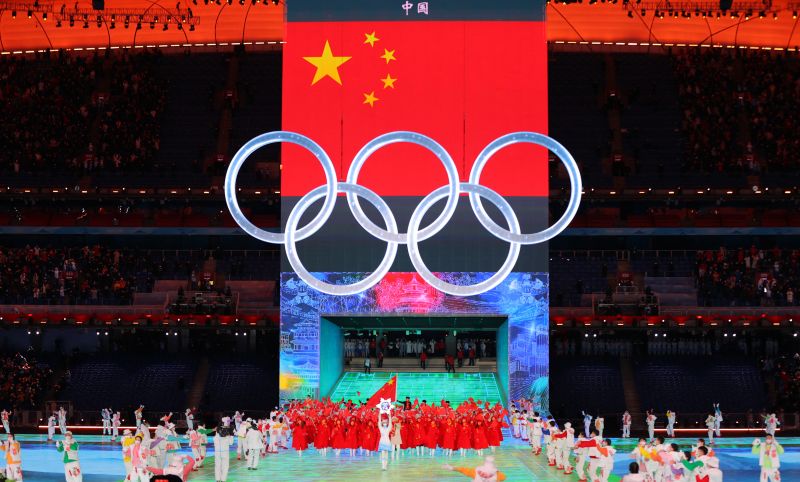 Олимпийская команда Китая во время парада атлетов на церемонии открытия