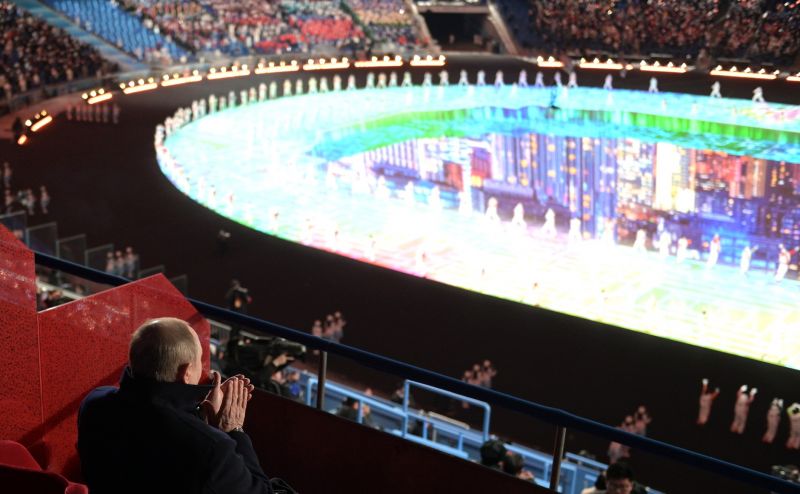 Президент РФ Владимир Путин на церемонии открытия XXIV зимних Олимпийских игр на Национальном стадионе «Птичье гнездо»