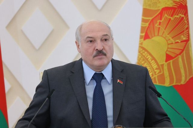 Лукашенко ответил на вопрос о возможности войны с Украиной