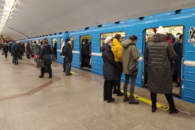 В Новосибирске из-за роста случаев COVID-19 изменился график работы метро