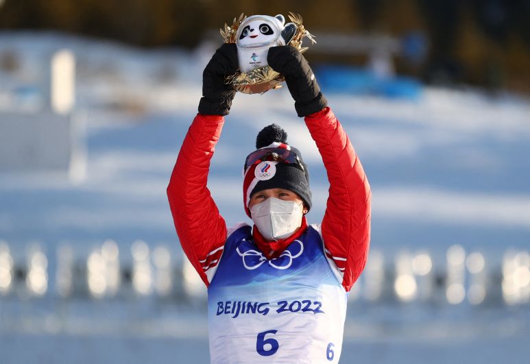 Денис Спицов завоевал серебряную медаль в скиатлоне на зимних Олимпийских играх 2022 года в Пекине