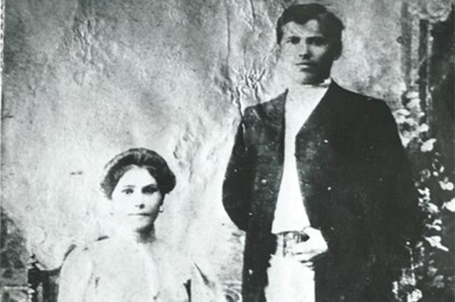  Василий Чапаев с женой Пелагеей Метлиной, с.Балаково, 1909 г.
