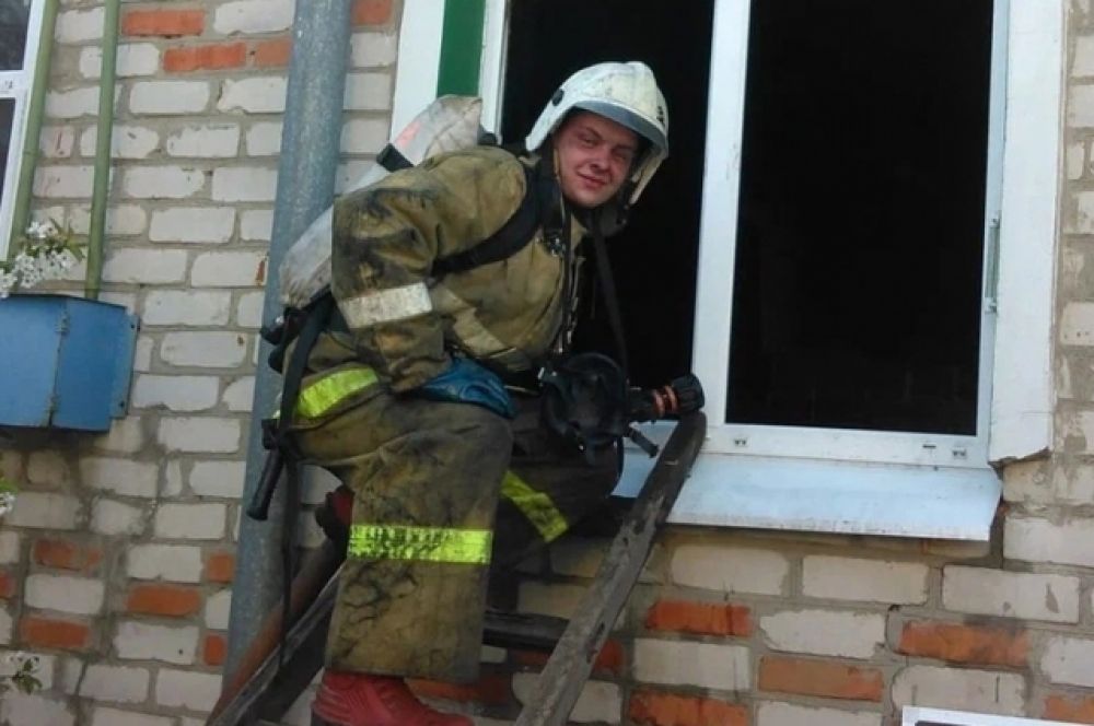 Игорь Соловьев – командир отделения пожарно-спасательной части № 6 города Старый Оскол, 28 лет.