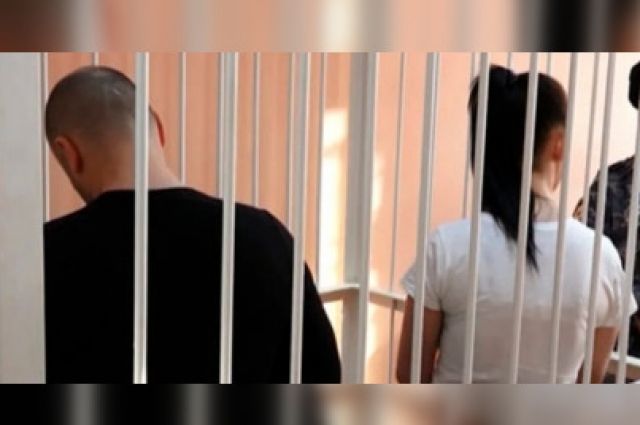 В Курске 36-летнего мужчину и 17-летнюю девушку наказали за сбыт наркотиков