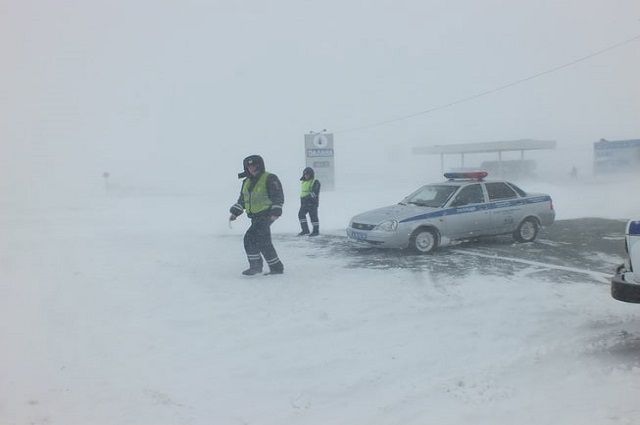 В Оренбургской области перекрыли участок трассы М-5 «Урал». 