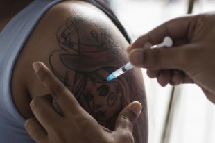 За минувшие сутки в Украине вакцинировали более 72 тысяч человек