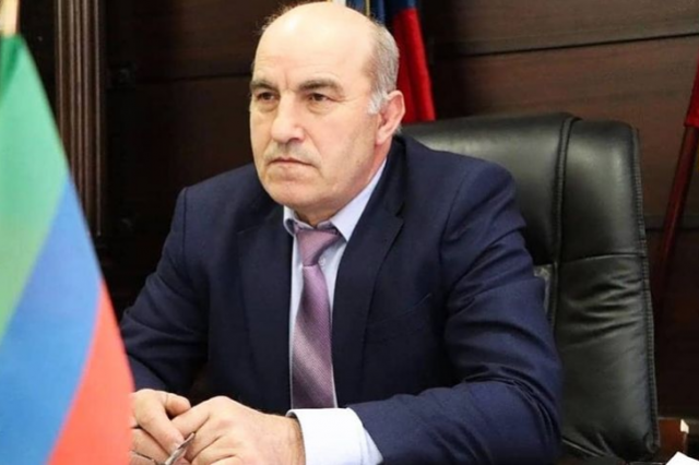 Суд временно отстранил от должности главу Шамильского района