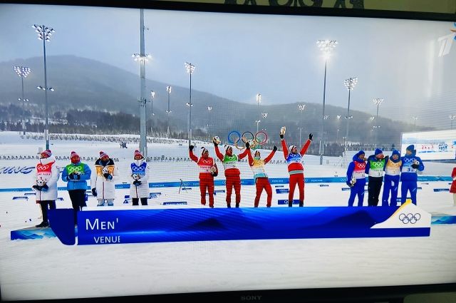 Устюгов финишировал с флагом ОКР на Олимпиаде в Пекине