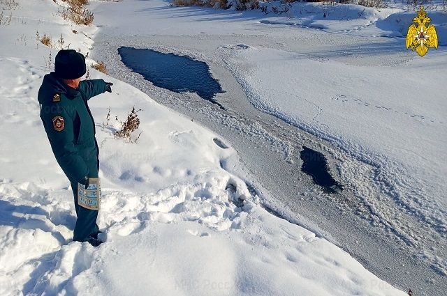 Оренбургские спасатели предупредили о преждевременном таянии льда