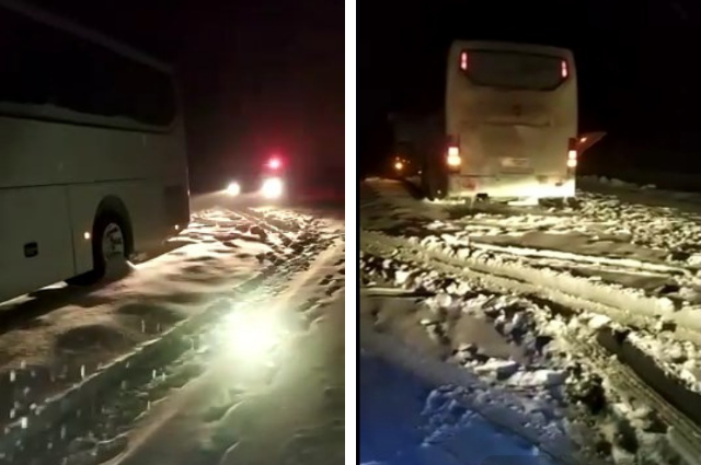 Автобус с пассажирами заглох ночью на трассе в Челябинской области
