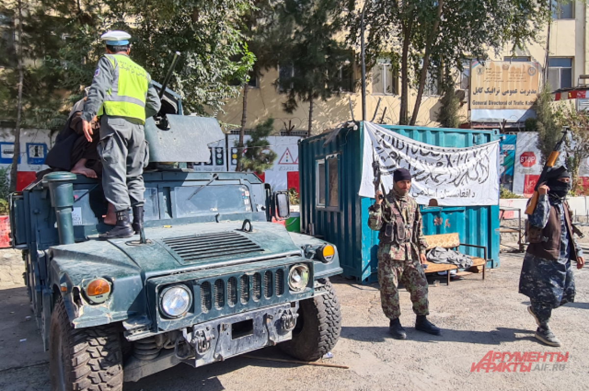 Талибан армия. Талибан на границе с Таджикистаном. Военные силы Таджикистана.