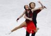 Российские спортсмены, члены сборной России (команда ОКР) Диана Дэвис и Глеб Смолкин выступают с произвольной программой в танцах на льду соревнований по фигурному катанию на XXIV зимних Олимпийских играх в Пекине