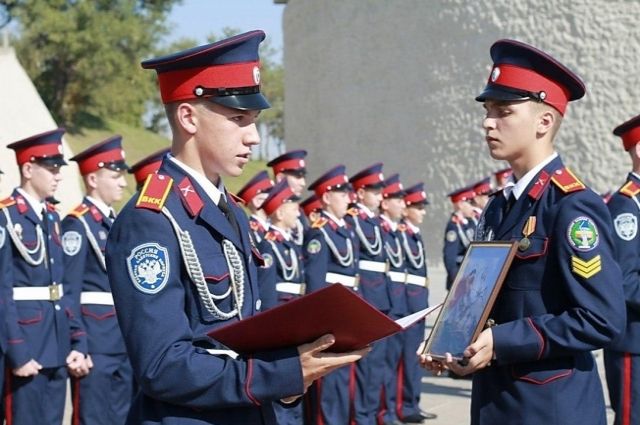 В Волгограде казачий кадетский корпус набирает новых воспитанников