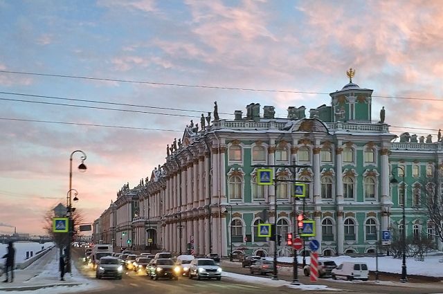 Музеи Петербурга ждут молодежь после снятия COVID-ограничений