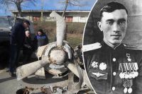 После того, как самолет утонул в Черном море, Юсуп Акаев получил звание Героя Советского Союза. 