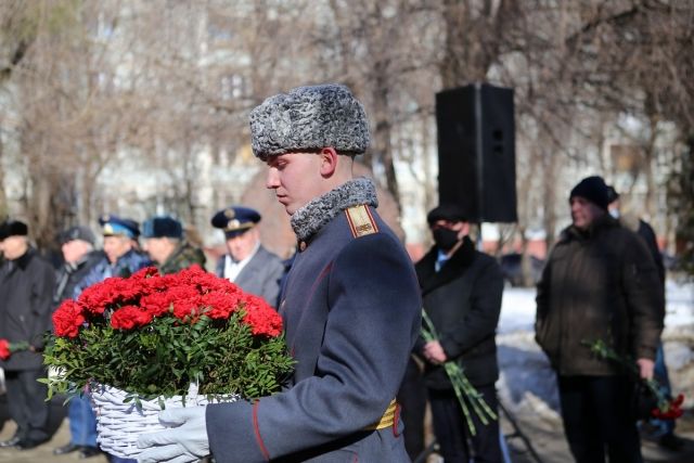 В Волгограде прошел митинг к 33-летию вывода войск из Афганистана