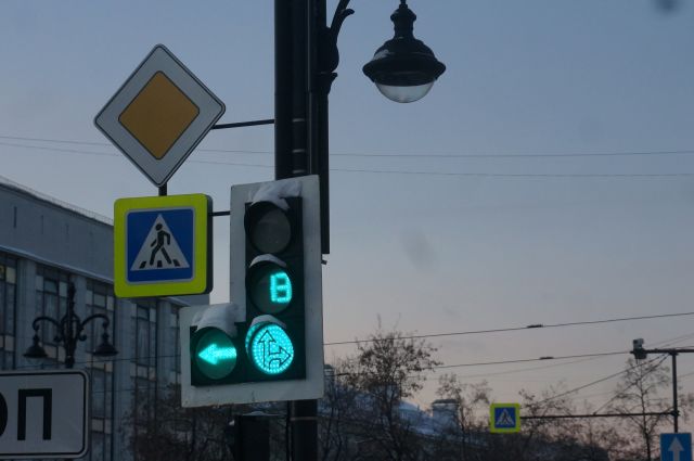 На Октябрьском проспекте в Пскове изменится режим работы одного светофора