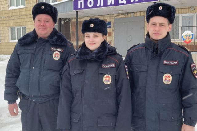 В Пермском крае полицейские спасли жильцов многоэтажки от гибели на пожаре