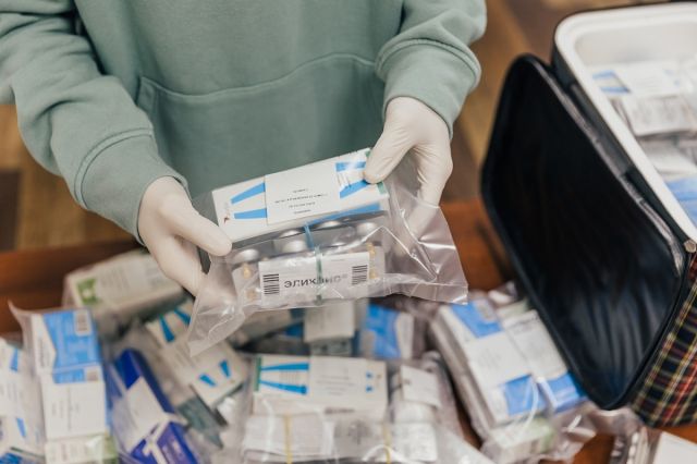 Более 33 тысячам больных COVID-19 выдали бесплатные лекарства с начала года