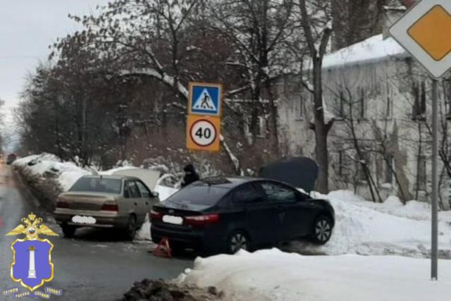 В Ленинском районе Ульяновска в двух ДТП пострадали три автоледи
