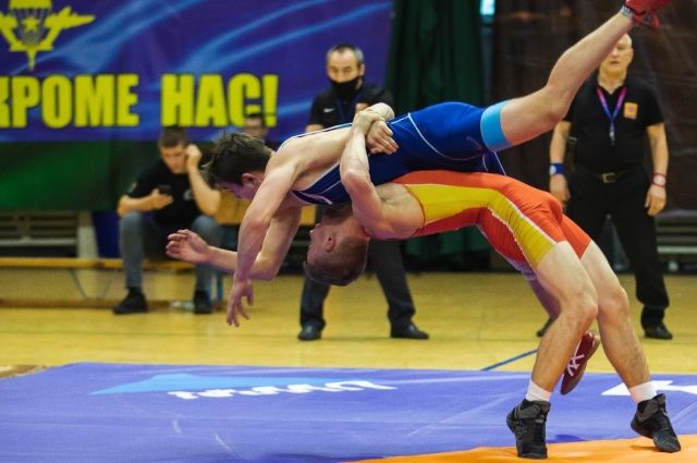 В Казани начались Всероссийские соревнования по греко-римской борьбе