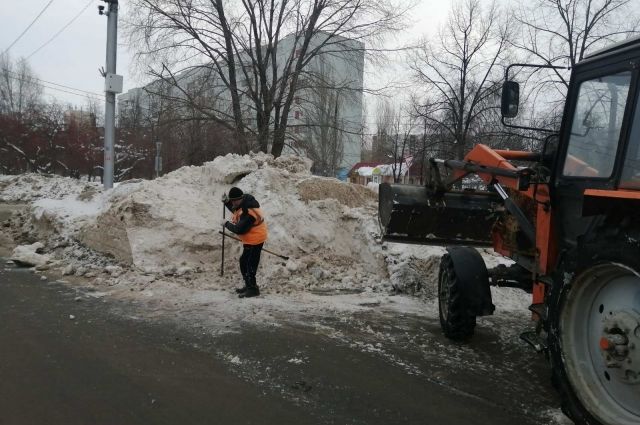 В ночь на 19 февраля с шести улиц Ульяновска вывезли 140 самосвалов снега