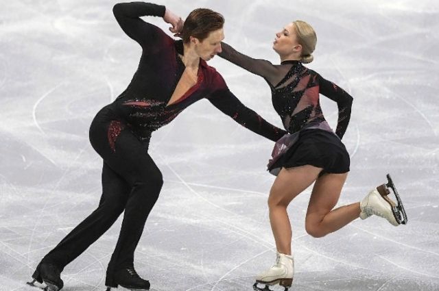 Евгения Тарасова и Владимир Морозов завоевали серебряные медали ОИ в Пекине