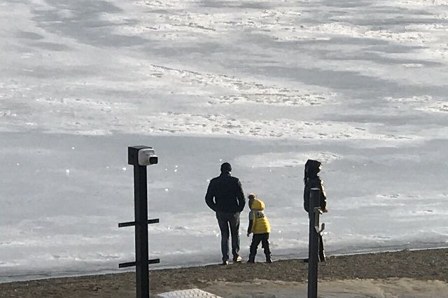 В Ставрополе запретили выходить на лёд на городском пруду
