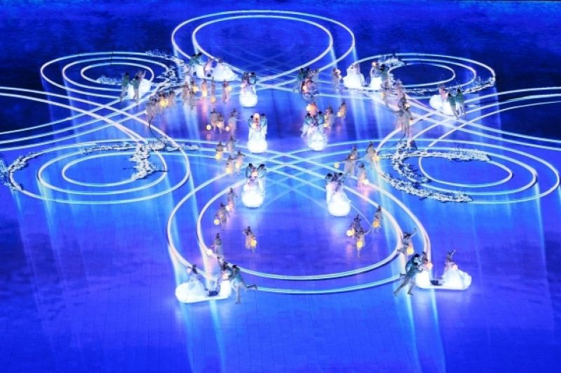 Участники церемонии закрытия XXIV зимних Олимпийских игр в Пекине