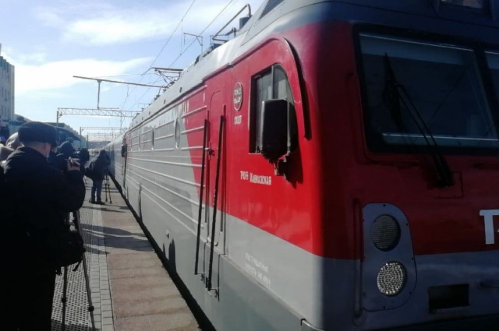 Днем на станцию Саратов-1 прибыл поезд «Лихая – Саратов».