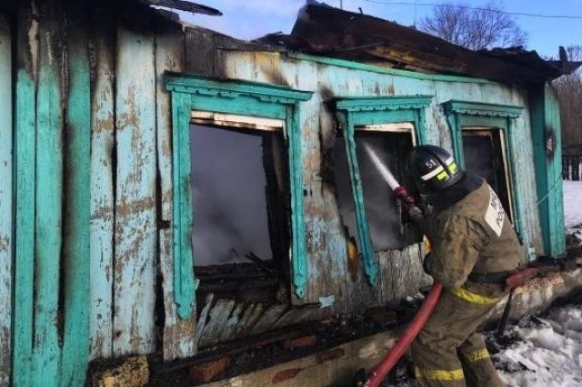 При пожаре в Куркинском районе погиб человек, еще девять эвакуированы