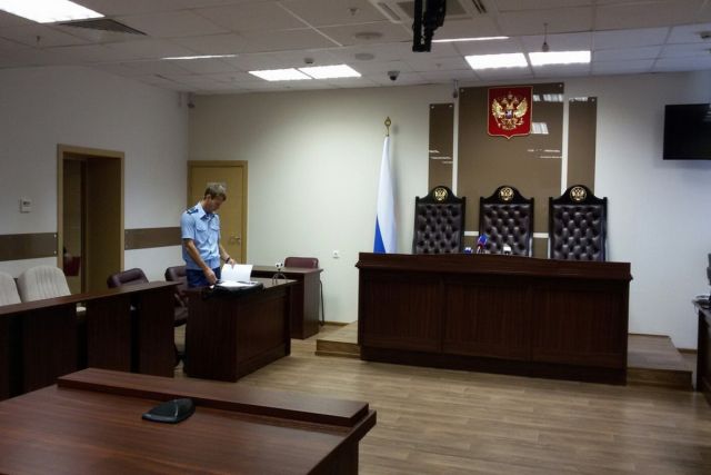 В Новосибирске требуют взыскать 1,25 млн рублей с патологоанатома за взятки