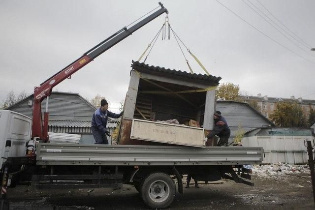 В Смоленске в IV квартале 2021 года демонтировали более 30 незаконных ларьков.